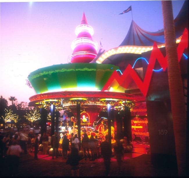 citywalk merry go round6 (1)